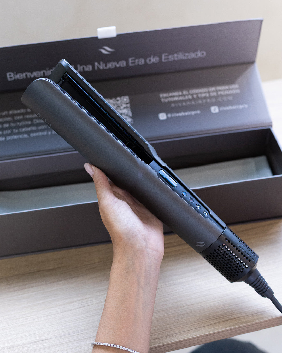 NanoGlide Ionic Air Straightener